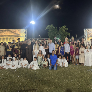 NA ULTIMA QUARTA FEIRA, A PRESIDENTE DA CÂMARA MUNICIPAL PRESTIGIOU A ENCENAÇÃO DA PAIXÃO DE CRISTO 2025